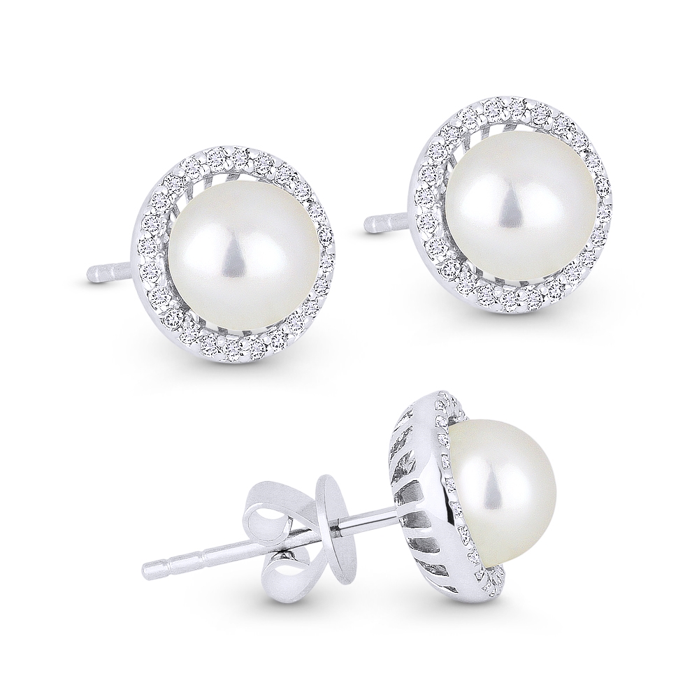 Elegant stud earrings with round pearls and diamonds